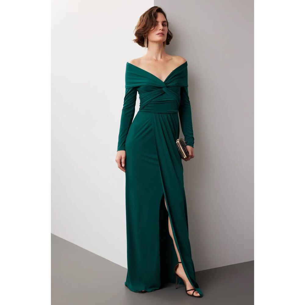 Elegant Zac Posen “Wrapped Around” Gown – Size 4